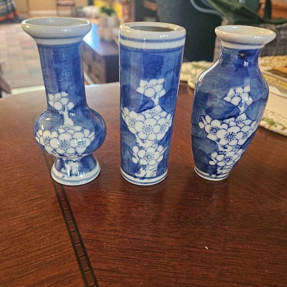 3 Mini Vases